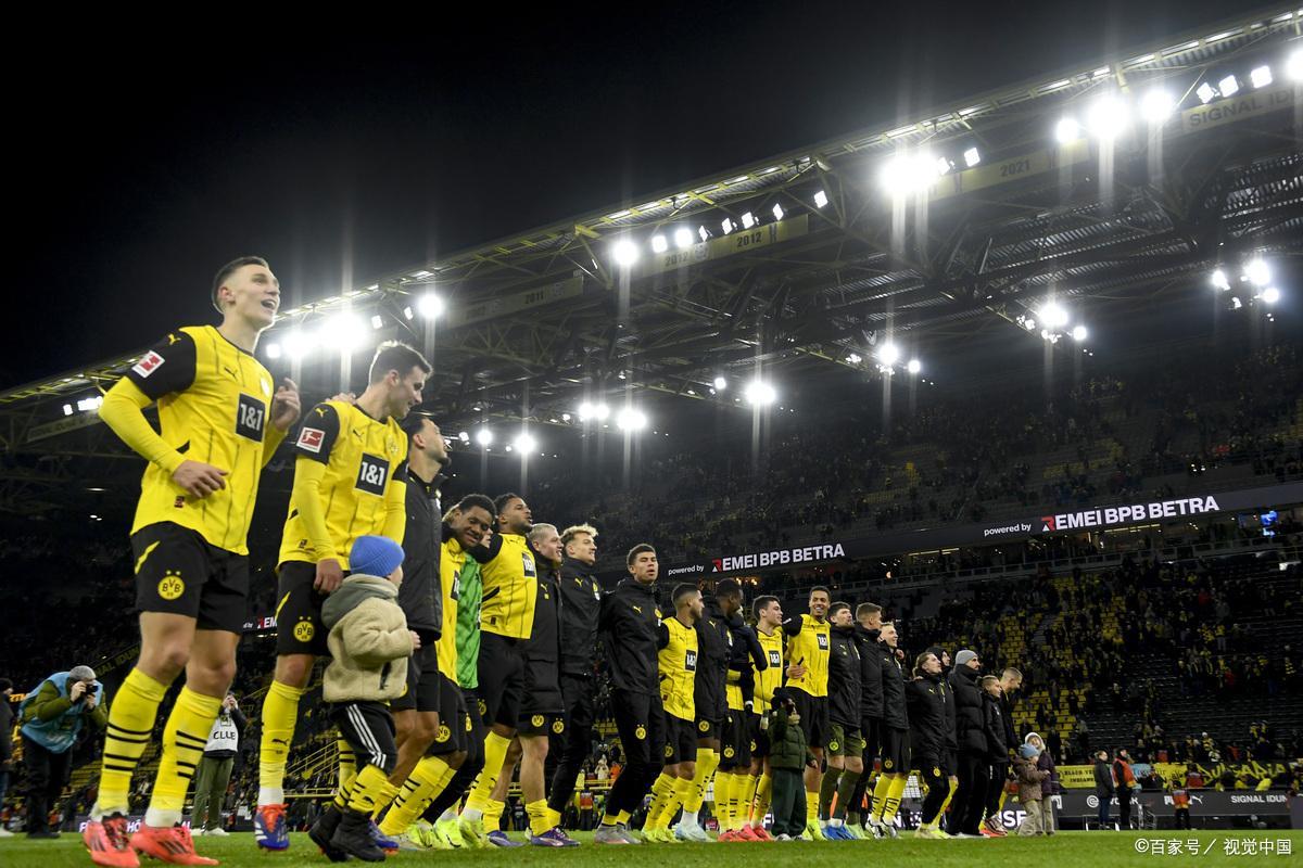 开云下载-关于奥格斯堡队员状态回暖，备战下一场对手斯图加特的信息