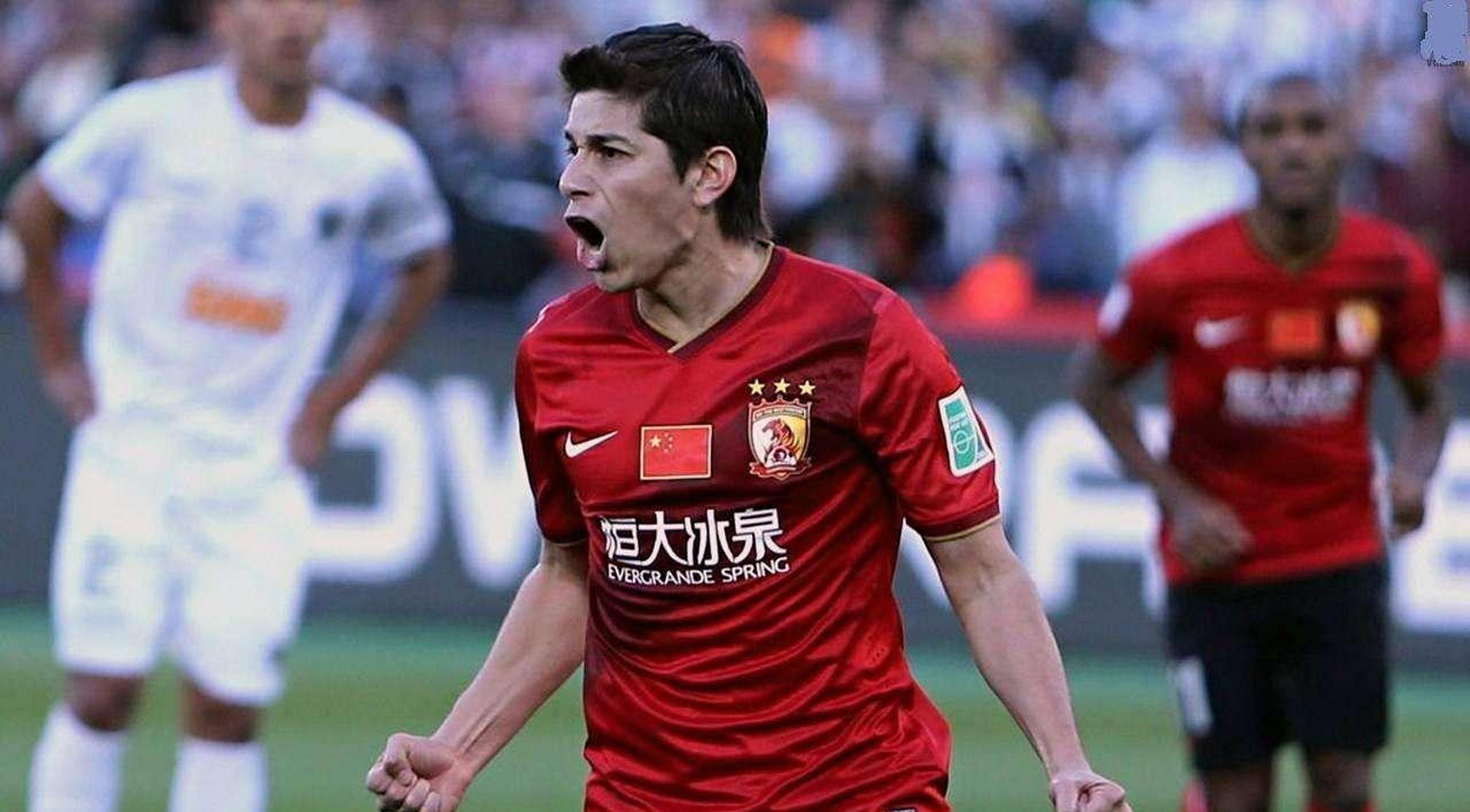 包含广州恒大再度领跑，亚冠赛场稳操胜券的词条