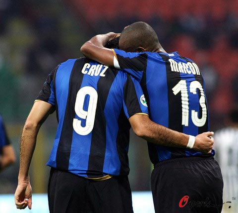 包含切沃主场被乌迪内斯击败，遭遇连败的词条