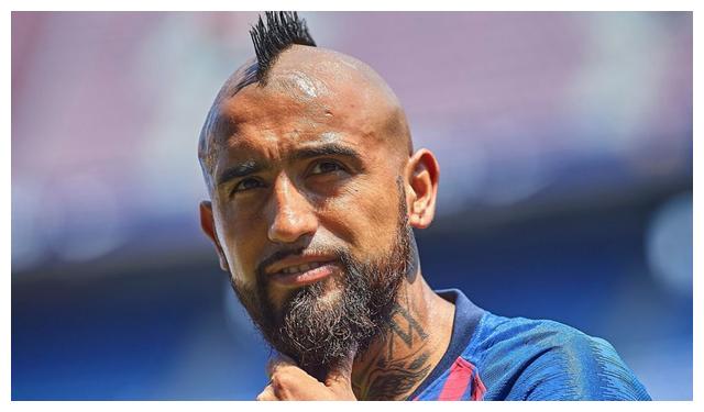 关于比达尔因伤休战，巴萨中场压力需其他球员承担的信息