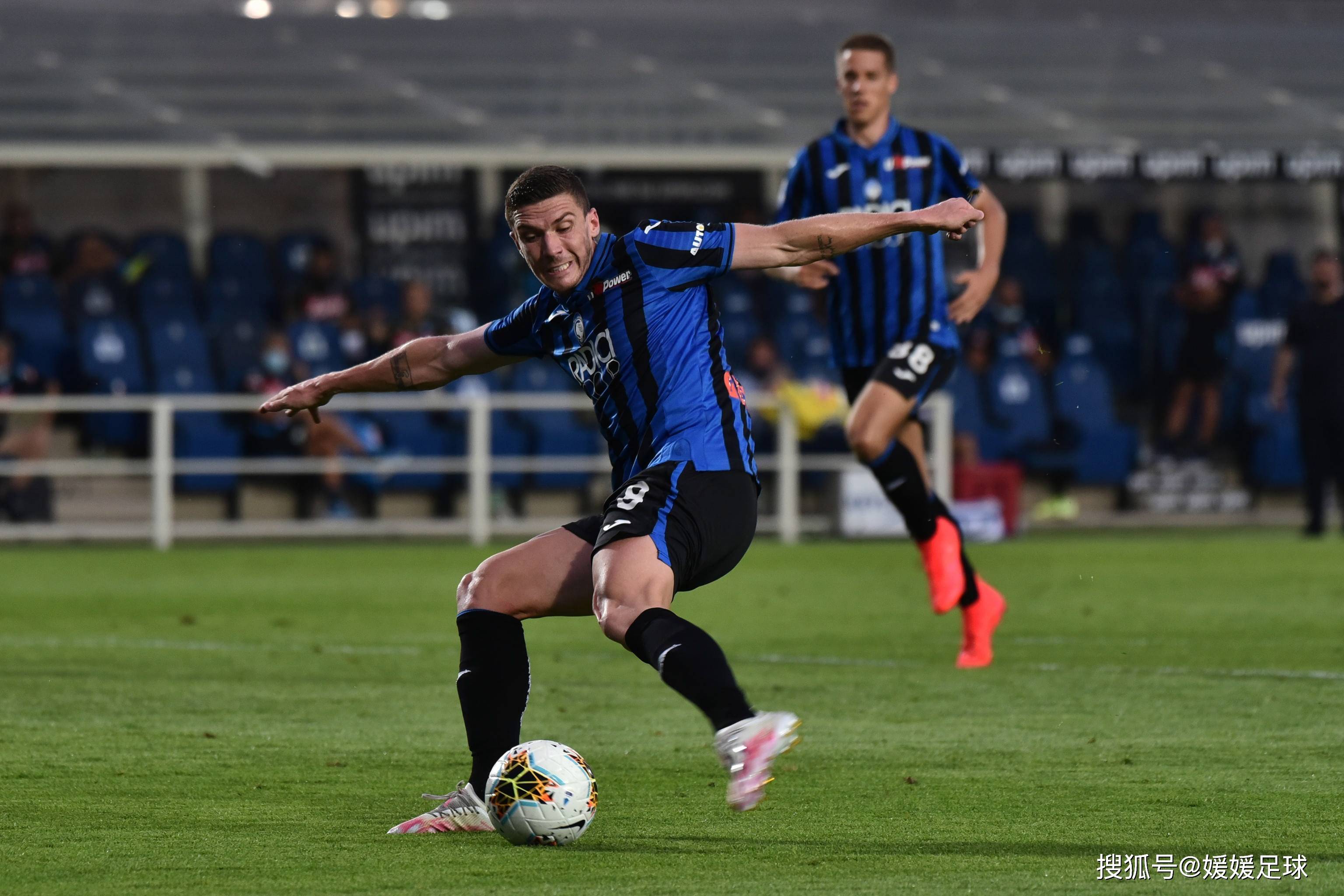 开云官网-深度解读：弗鲁米嫩塞世俱杯战术演练