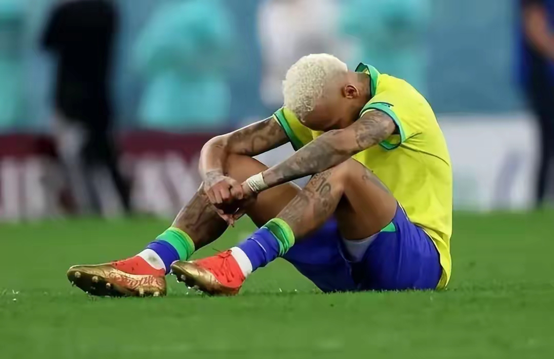 开云体育下载-巴西传奇球星归来引起球迷狂热的简单介绍