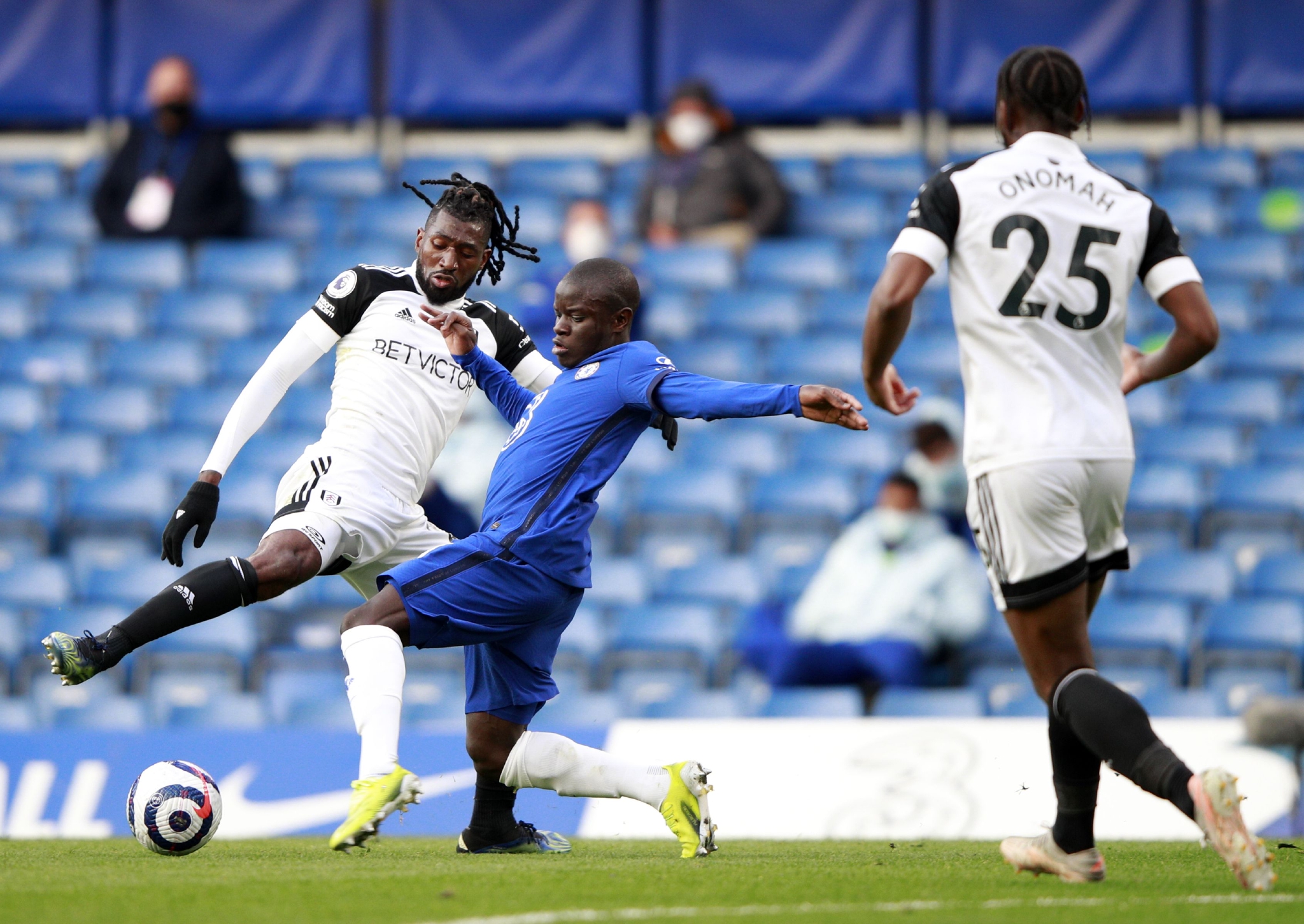 法国队碾压对手，轻松晋级下一轮