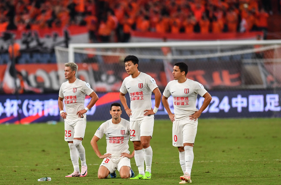 成都兴城队备战关键比赛，迎战强敌的简单介绍