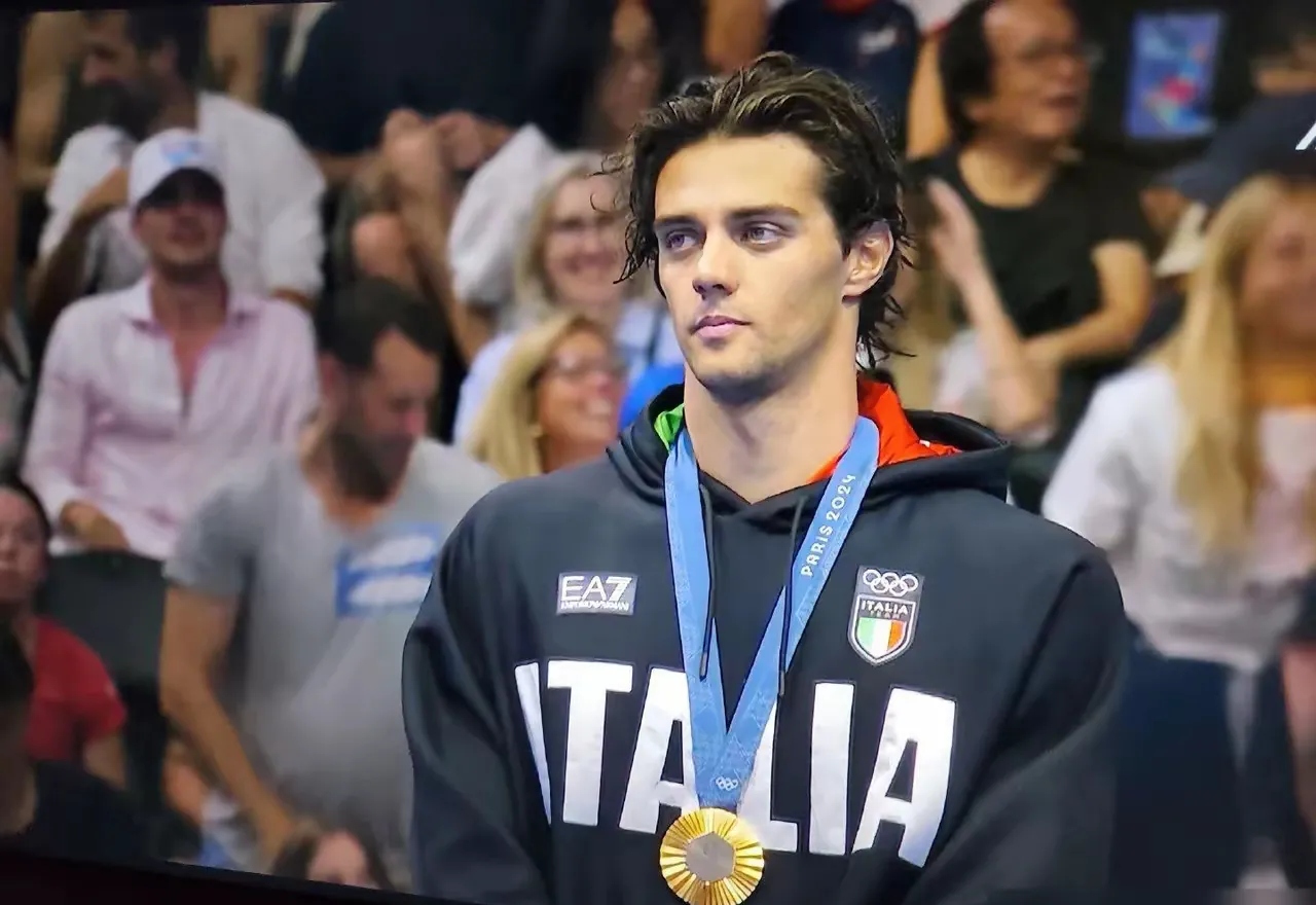 意大利队球员表现出色,赢得了比赛 意大利队球员表现出色,赢得了比赛