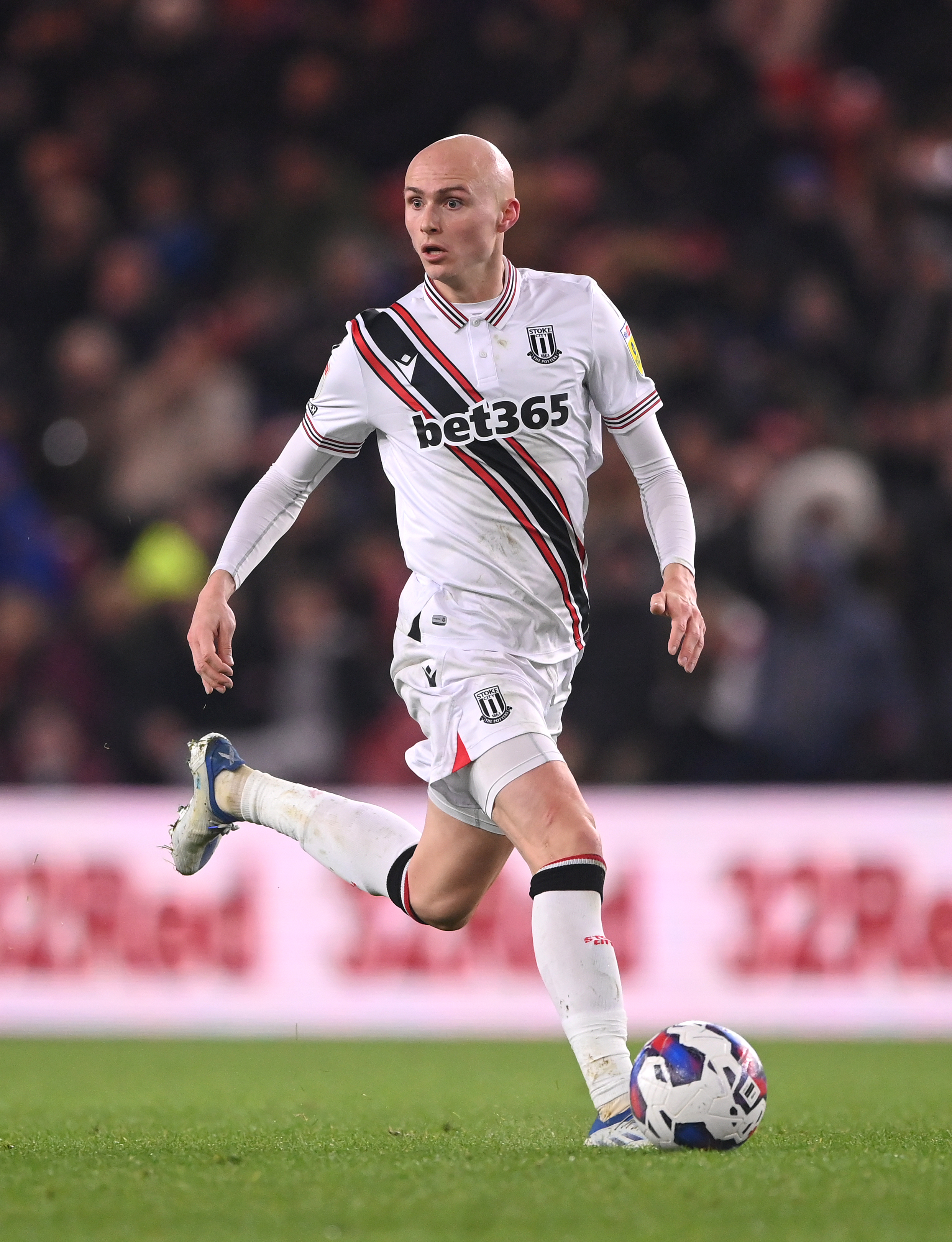 开云体育-包含哥斯达黎加选手亮相，在赛场大放异彩的词条