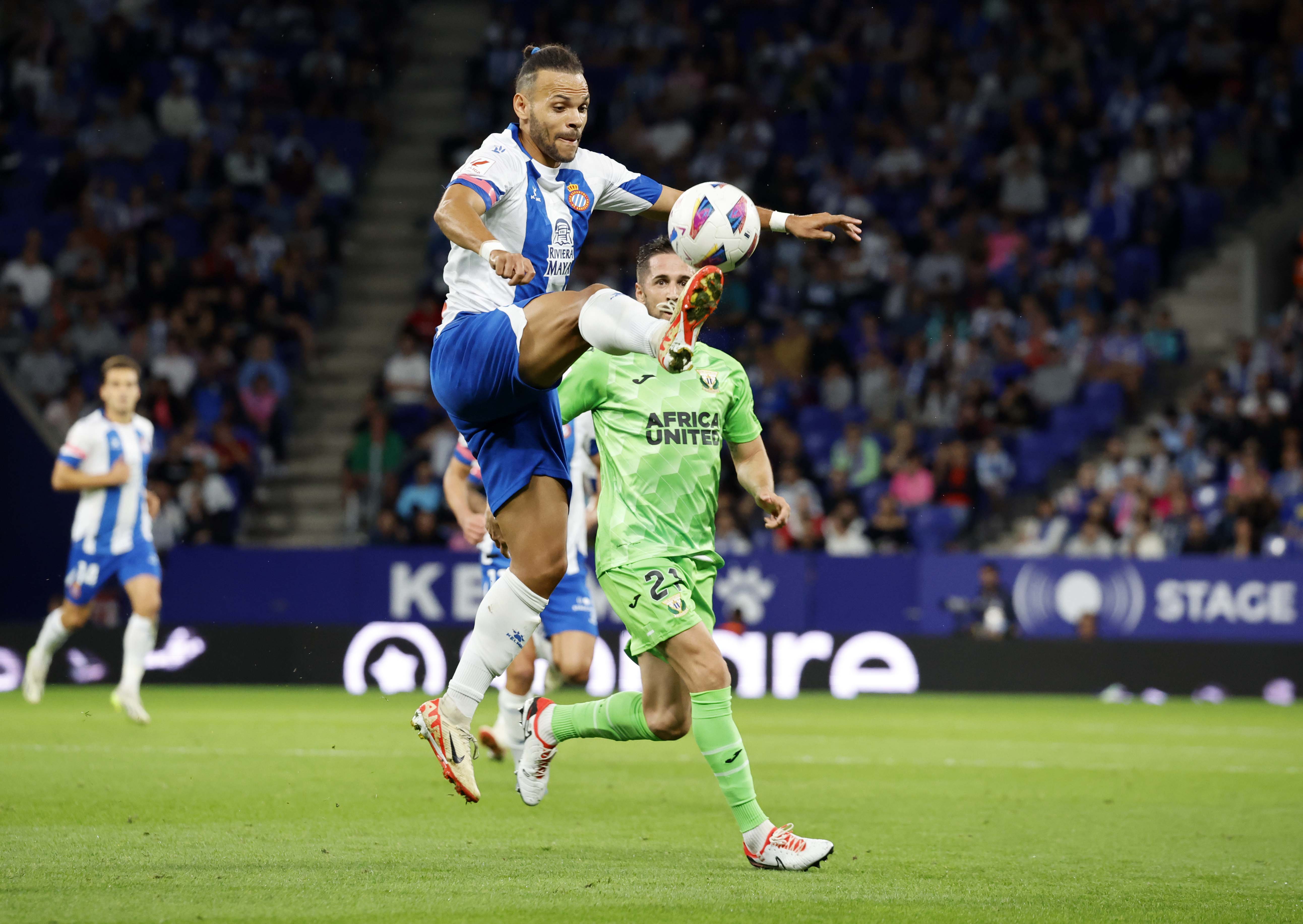 开云APP-包含莱加内斯主场告捷，豪取三分的词条