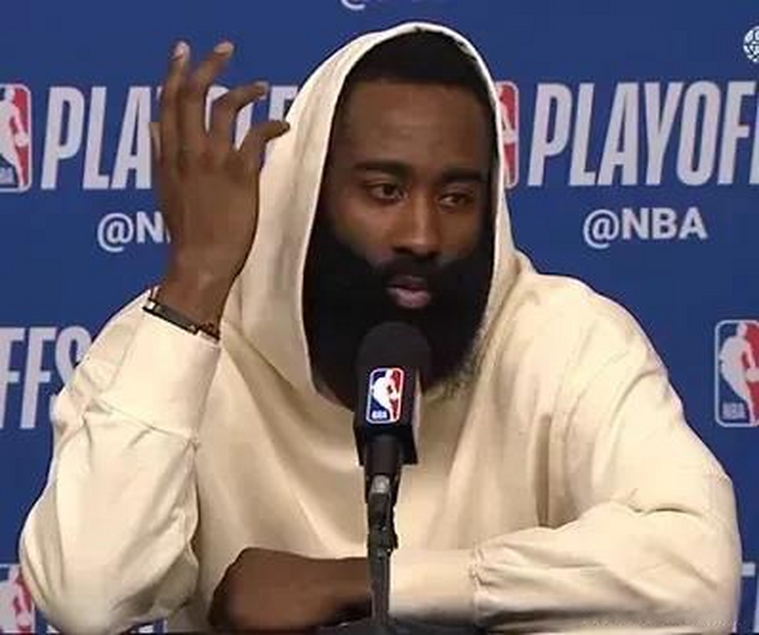 火箭客场不敌马刺，哈登未能发挥