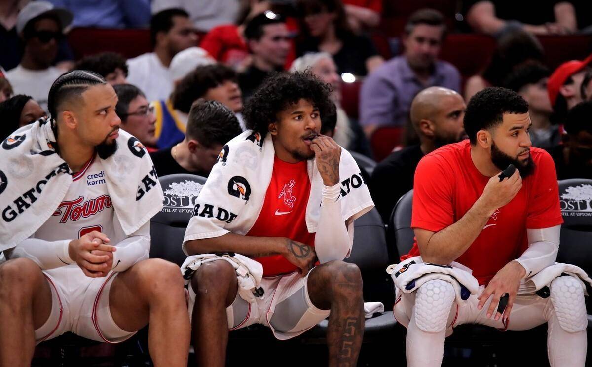 开云体育官网-爵士外线火力全开，全队连胜稳定实力