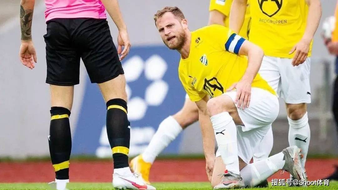 包含沙尔克进攻疲软，主场战平对手难挽颓势的词条