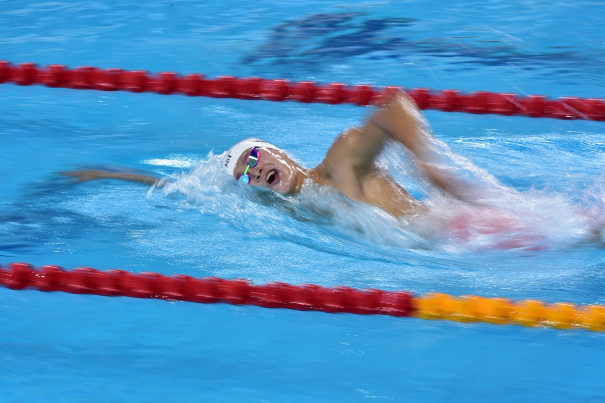 开云体育下载-澳大利亚选手在游泳比赛中斩获冠军