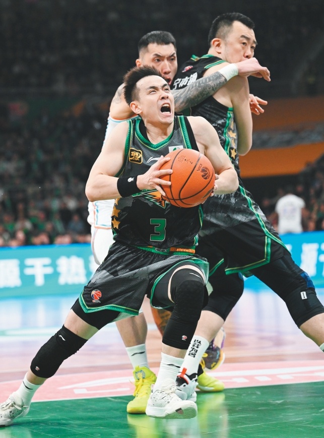 开云体育下载-辽宁男篮喜迎胜利，成功晋级