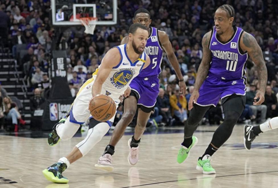 开云官网-勇士队双杀国王，勒布朗生涯最弱之一