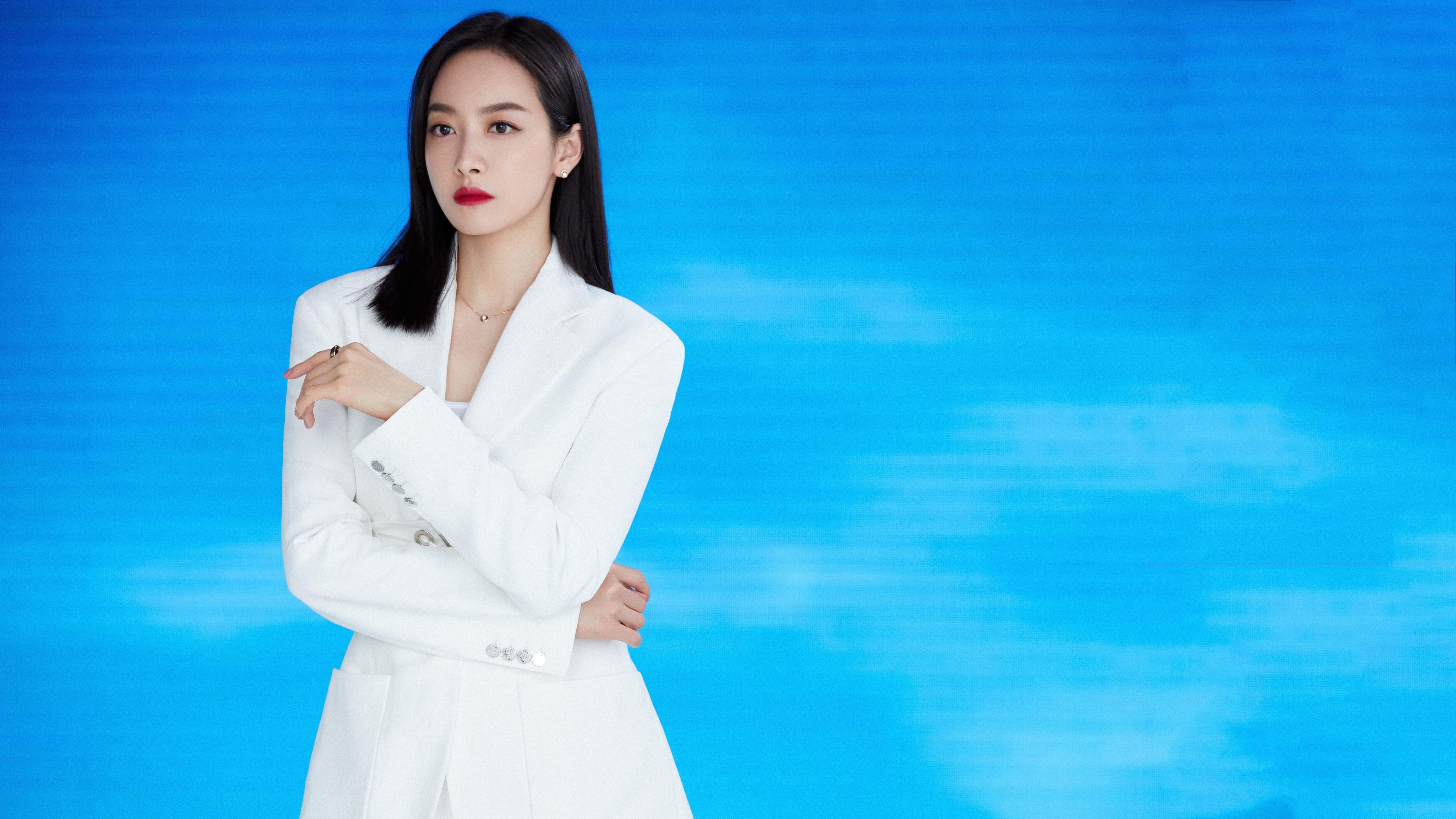 开云体育平台APP-铁幕VS独舞，热火封锁太阳，哈登在季后赛舞台接管比赛