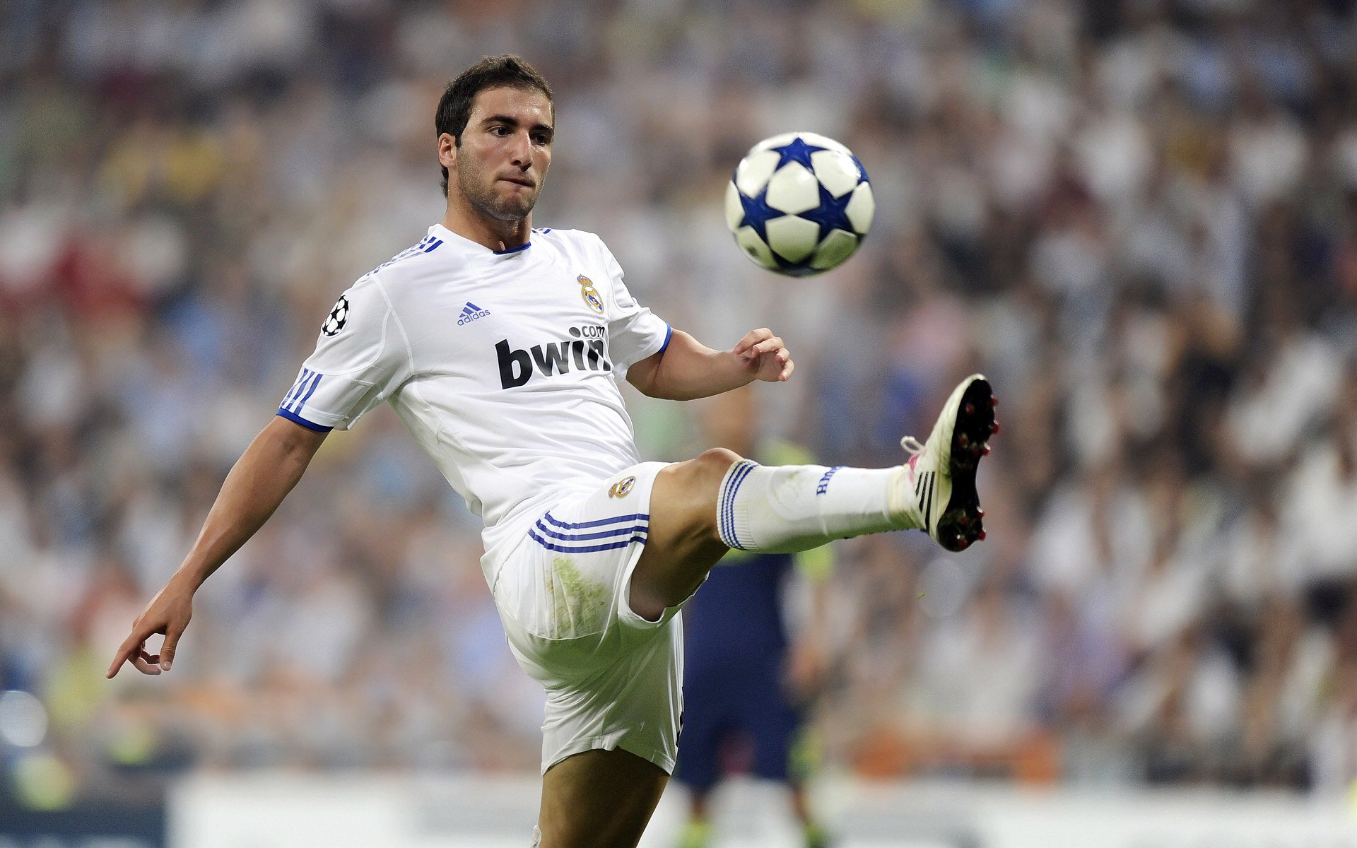 维尼修斯爆发显锋芒,威尔士掀翻巴拉圭扬威