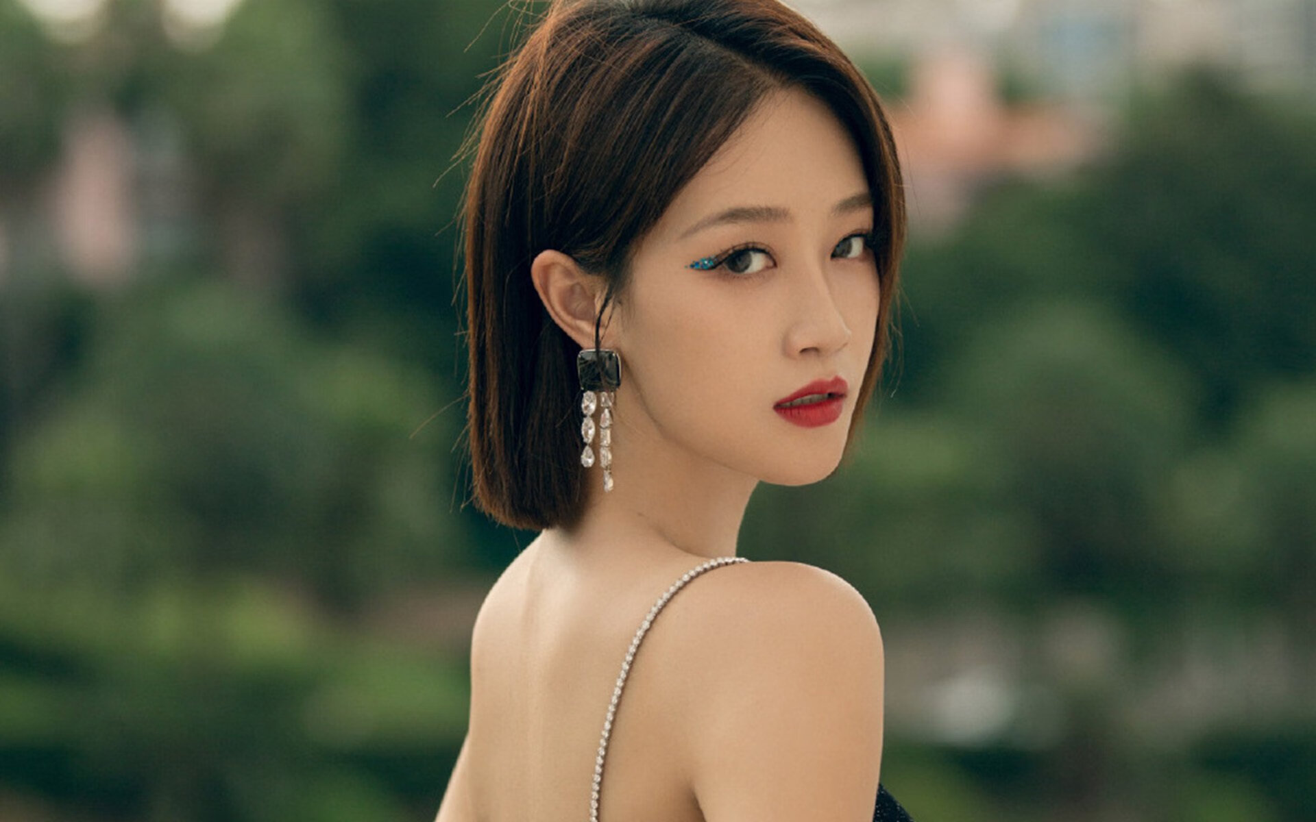 开云平台-手术刀般的精准，托尼·克罗斯如何为曼联与葡萄牙的经典一役注入大师级的稳定