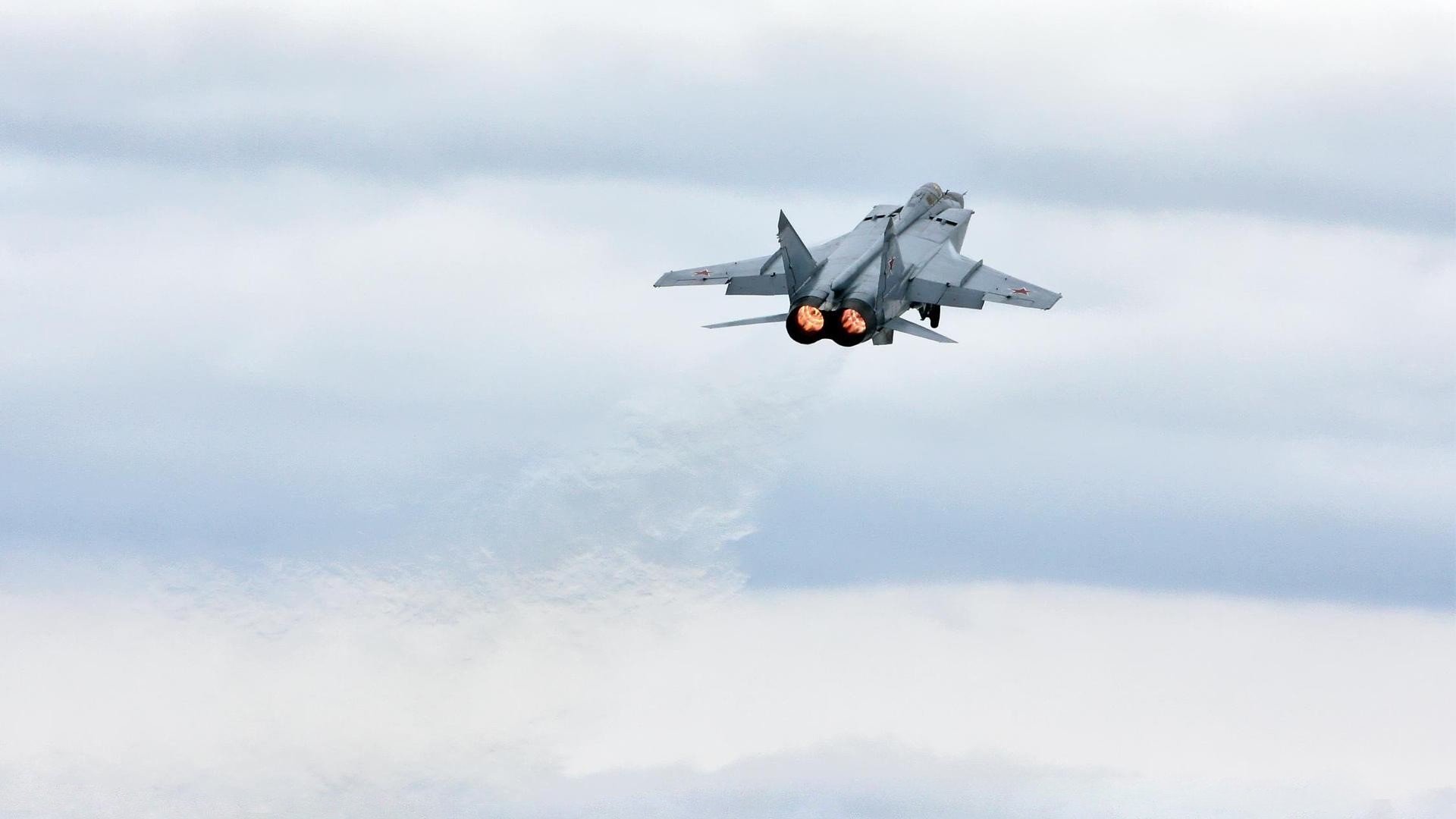 开云下载-燃烧的24秒，武切维奇奥运关键战之夜全程高能输出