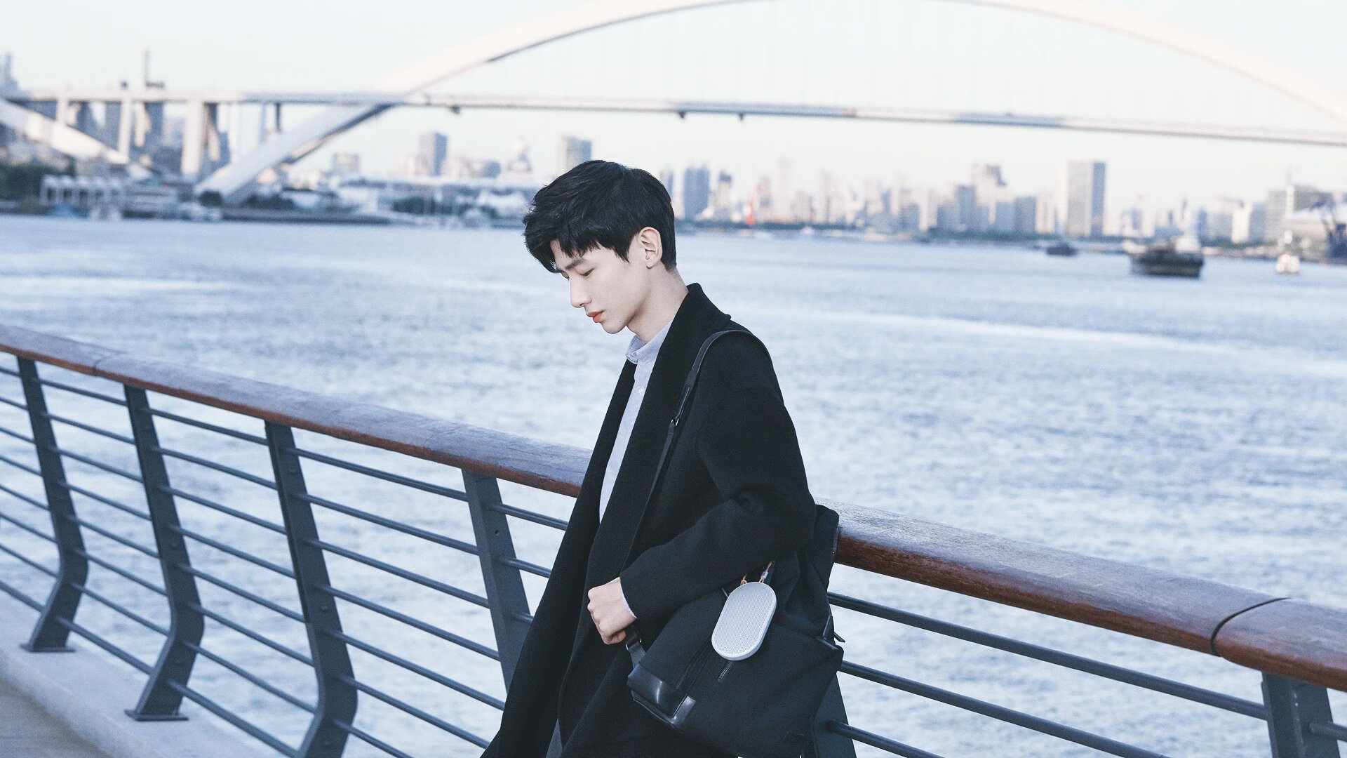 英格拉姆关键时刻爆发，76人惊险击败掘金