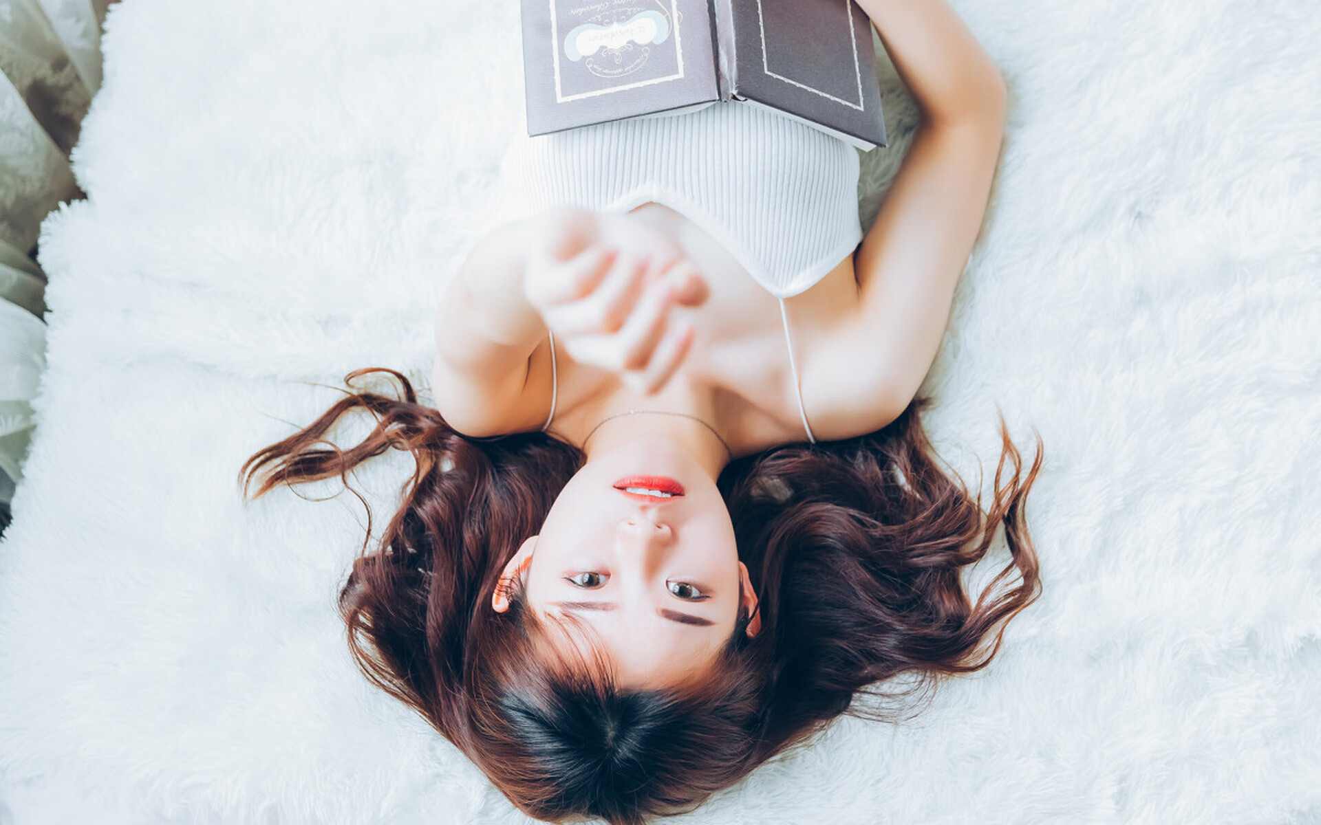 热火对阵雄鹿，字母哥以超凡实力证自我价值，引领雄鹿迈向胜利